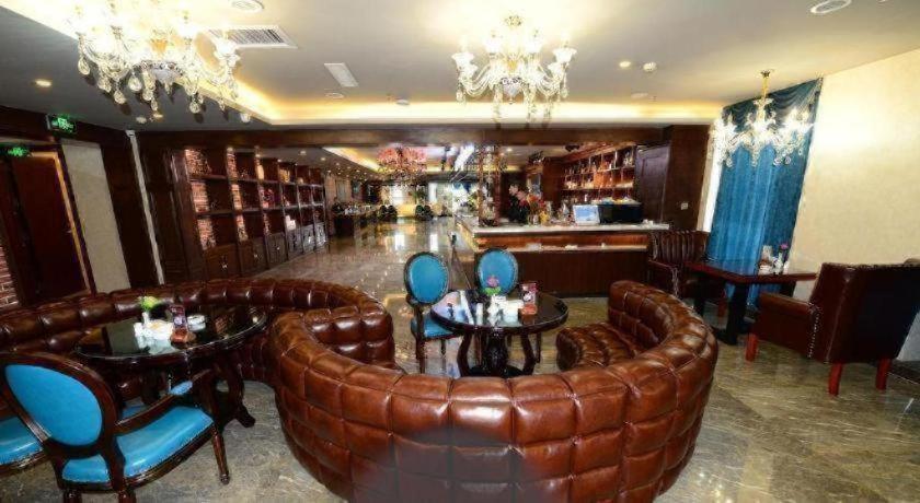 Hotel James Joyce Coffetel Golmud Huaxing Plaza Branch Esterno foto